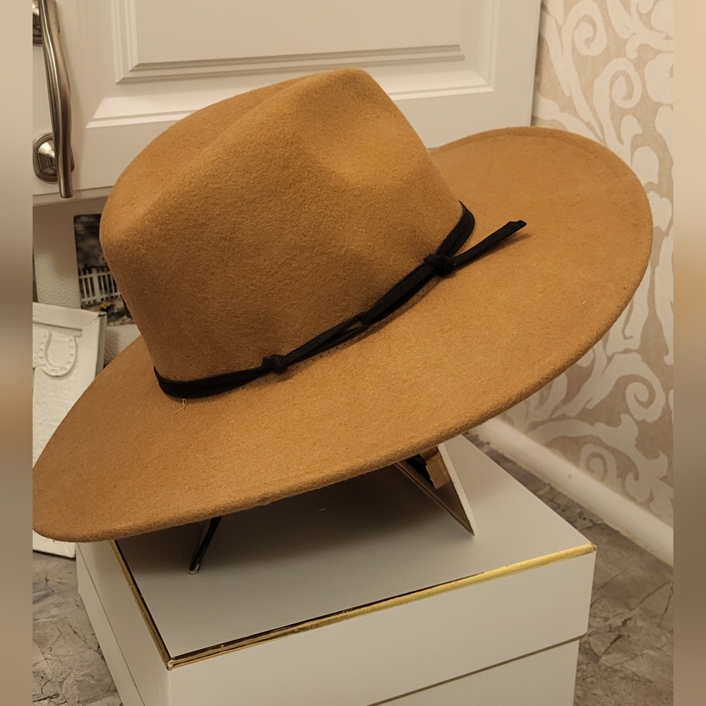 Universal Thread Tan Wool Hat - Picture 4 of 6